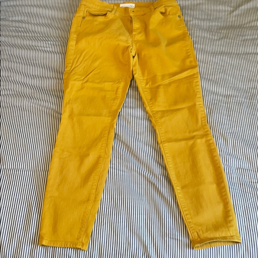 Yellow pants!